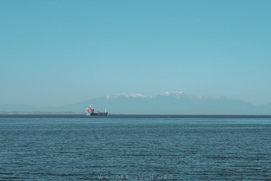 A single boat on the water in Thessaloniki, Greece.