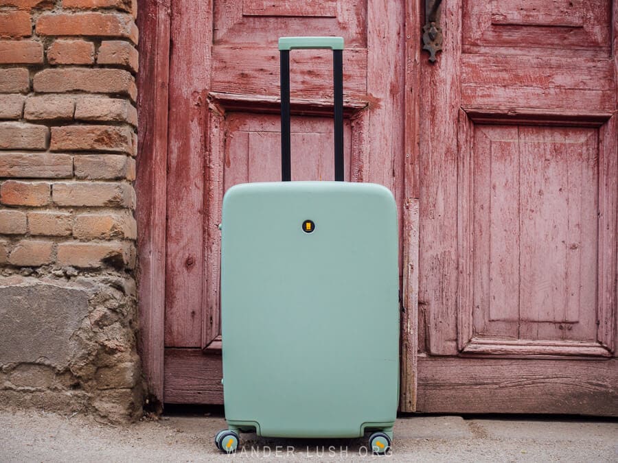 LEVEL8 Luggage Review: Vintage-style Polycarbonate Suitcases